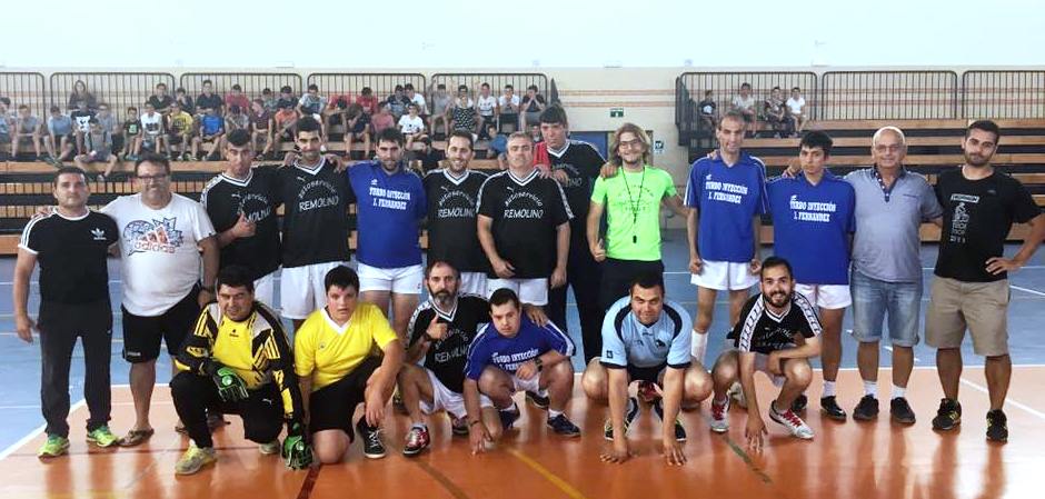 Foto de todo el equipo Campeón Regional de fútbol sala en Murcia.
