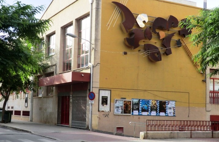 Foto de la fachada del Centro Cultural Géneros de Punto en Cieza.