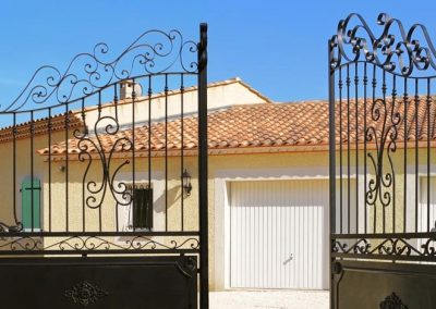 Imagen de una Puerta Metálica para casa de campo en Cieza.