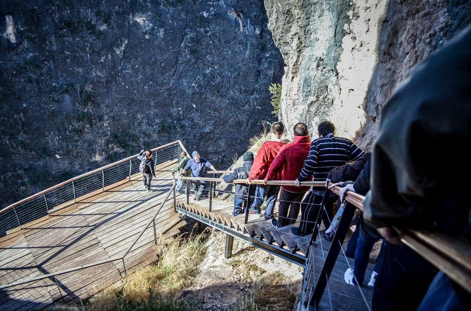 fotografía de la Visita a la Cueva Sima de la Serreta en Cieza, foto AFEMCE.