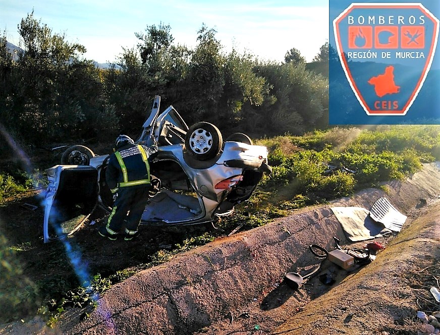 foto accidente A30 Bonberos CEIS en Cieza.