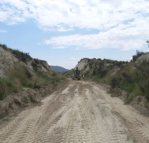 Nuevas inversiones en mejoras de caminos rurales de Cieza